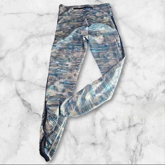 Lululemon Size 4 Leggings - Picture 2 of 5